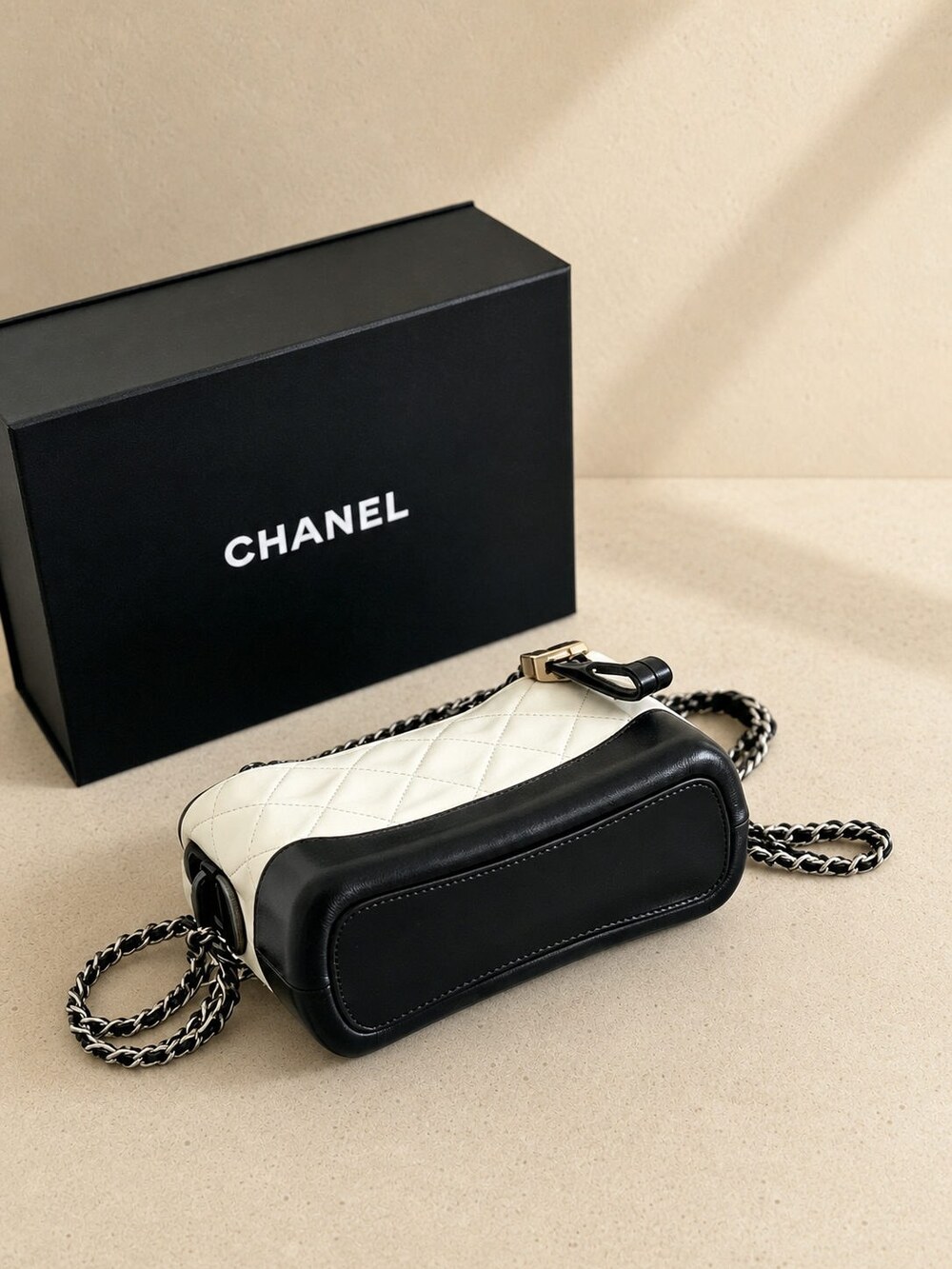 Chanel Black White Aged Calfskin Gabrielle Hobo with Mixed Metal Chain - Picture 5 of 6